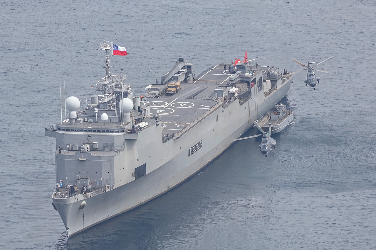 Command and Control System for the Amphibious Multipurpose Vessel